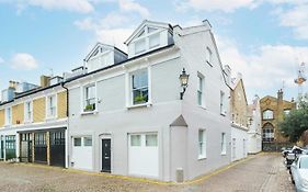 New Stunning 5Bd Mews House
